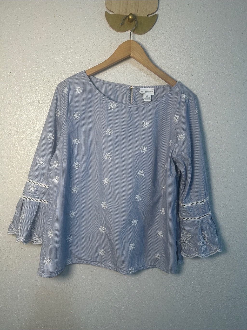 Liz Claiborne Petite Embroidered Blouse Size Pl